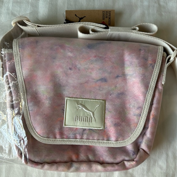 NWT Puma Collection Mini Messenger Crossbody bag - Picture 3 of 12